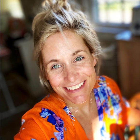 Meet your Posher, Kellie - Picture 2 of 5